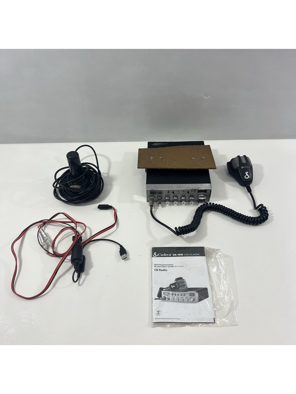 Cobra 29 NW LTD Classic 40 Channel CB Radio + Microphone